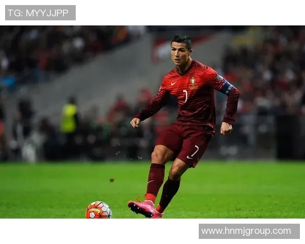 2025年最新世界足球球星排名揭晓 梅西、C罗依旧稳居前列