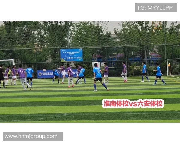 足球球星效应对青少年体育参与与社会文化影响的综合探讨 足球球星效应对青少年体育参与与社会文化影响的综合探讨