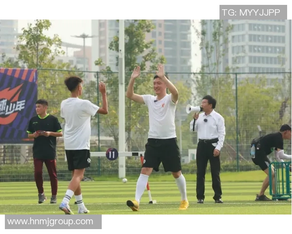 足球天才少年老虎形象引领潮流男孩新风尚